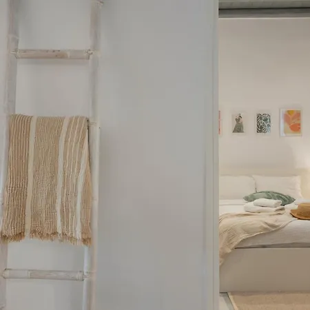 Caper-2 Bedroom Traditional With Amazing View
