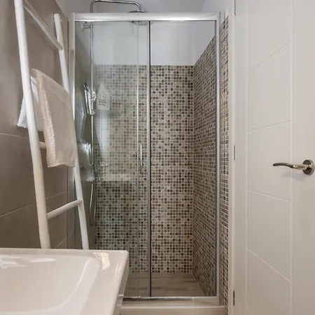 Caper-2 Bedroom Traditional With Amazing View Ferienhaus